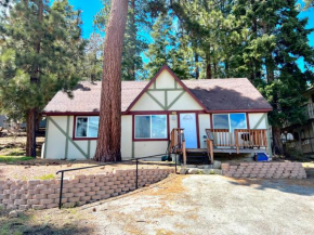 Bears Eye View - Steps to Bear Mountain Ski Resort! Big Bear Lake